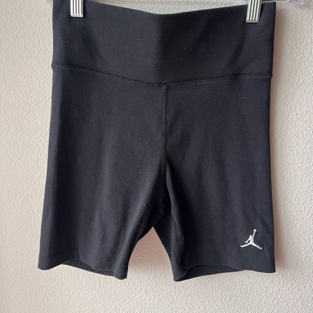 Jordan Ribbed Bike Shorts. Women’s Size Small